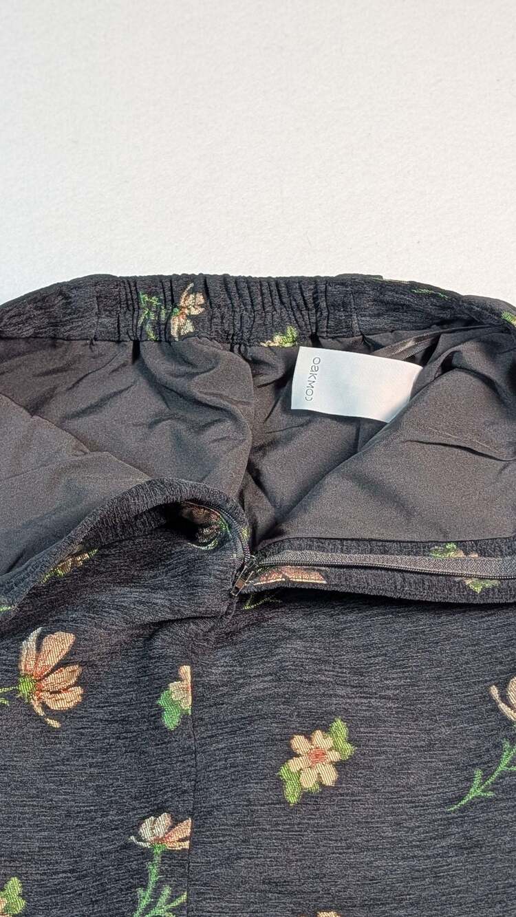 Oakmod Black Floral Embroidered Skirt Size xs cottage core - Picture 5 of 11